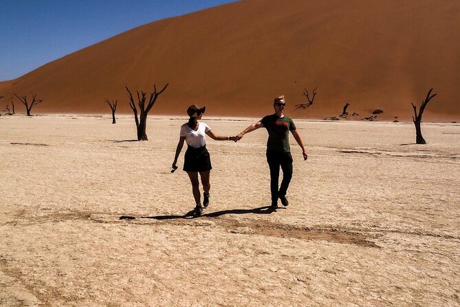 2 Day Scenic Sossusvlei Adventure Tour in Namibia - Lunch on the gravel plains and the stop at Solitaire