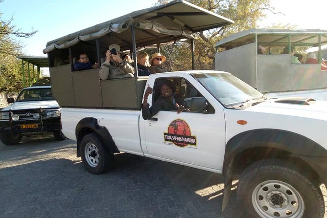 ETOSHA PARK SAFARI with local guides in 9-seater 4x4s - The 10-hour route through Etosha Pan