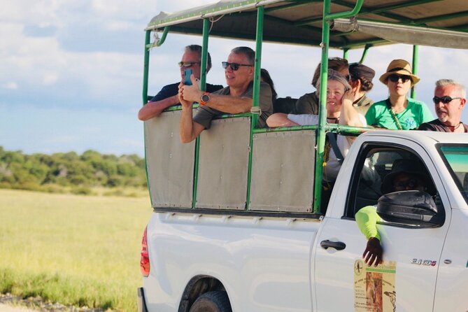 Safari in Etosha national park with professional tour guides born in Etosha. - What the open-sided vehicle changes