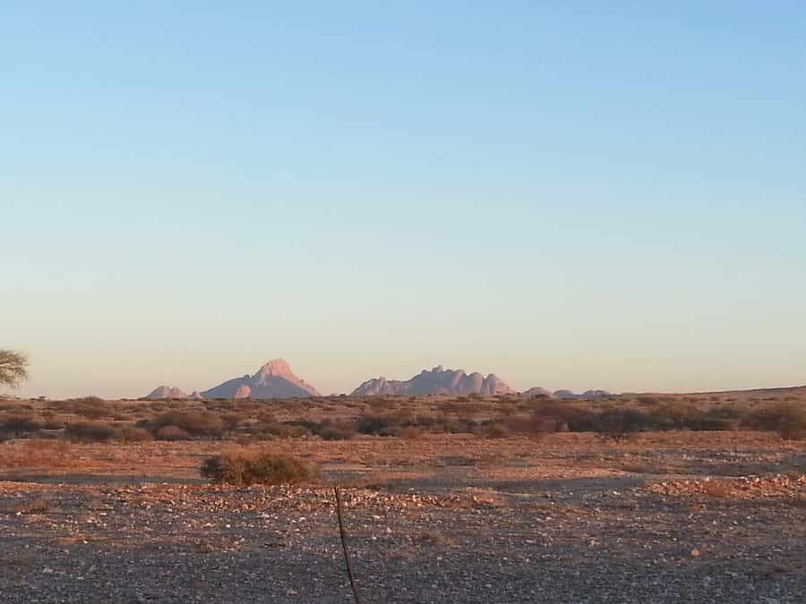 Spitzkoppe : via Zeila Shipwreck - Ancient rock art and time to explore