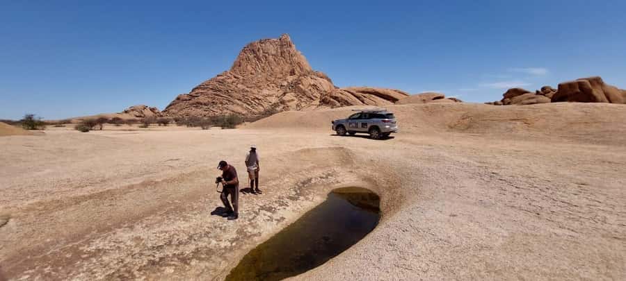 Swakopmund: Spitzkoppe Day Tour with Hotel Pickup - Picnic, drinks, and the value of a packaged day