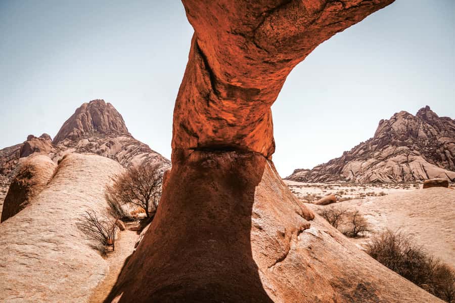 Swakopmund/Walvis Bay: Spitzkoppe Mountains - Gemstones and the uncertain mine stop