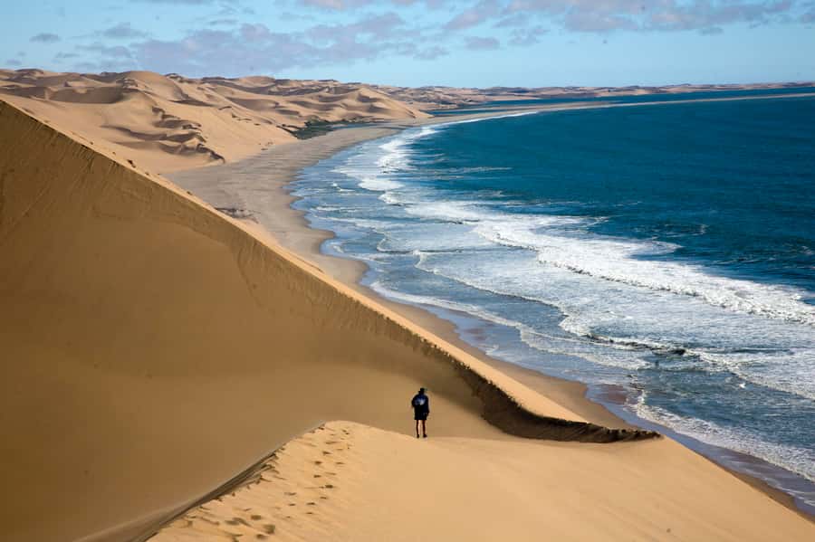Walvis Bay: 4x4 Desert Excursion to Sandwich Harbour Bay - Crossing the Kuiseb Delta and its dry riverbed