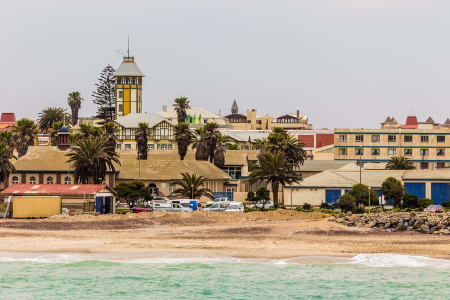 Walvis Bay and Sandwich Harbour Tour - A picnic with the Atlantic as your dining room