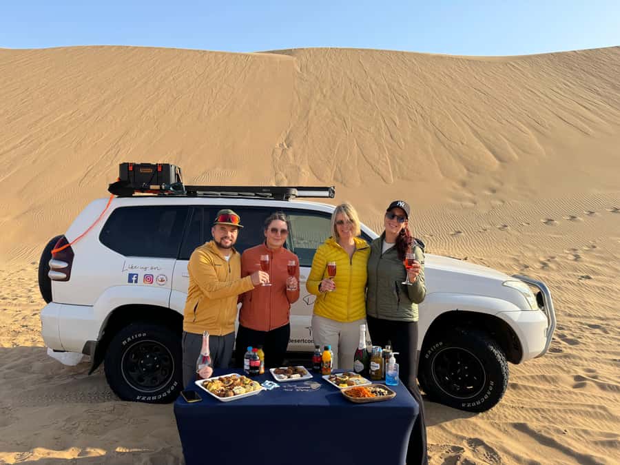 Walvisbay: Sandwich Harbour 4x4 & Sandboarding Tours - From Walvis Bay Lagoon to the Namib dunes