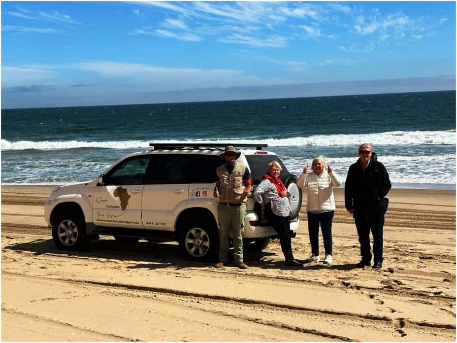 Walvisbay: Sandwich Harbour SUNSET Tour-End It Beautifully - Snacks, drinks, and the sunset picnic