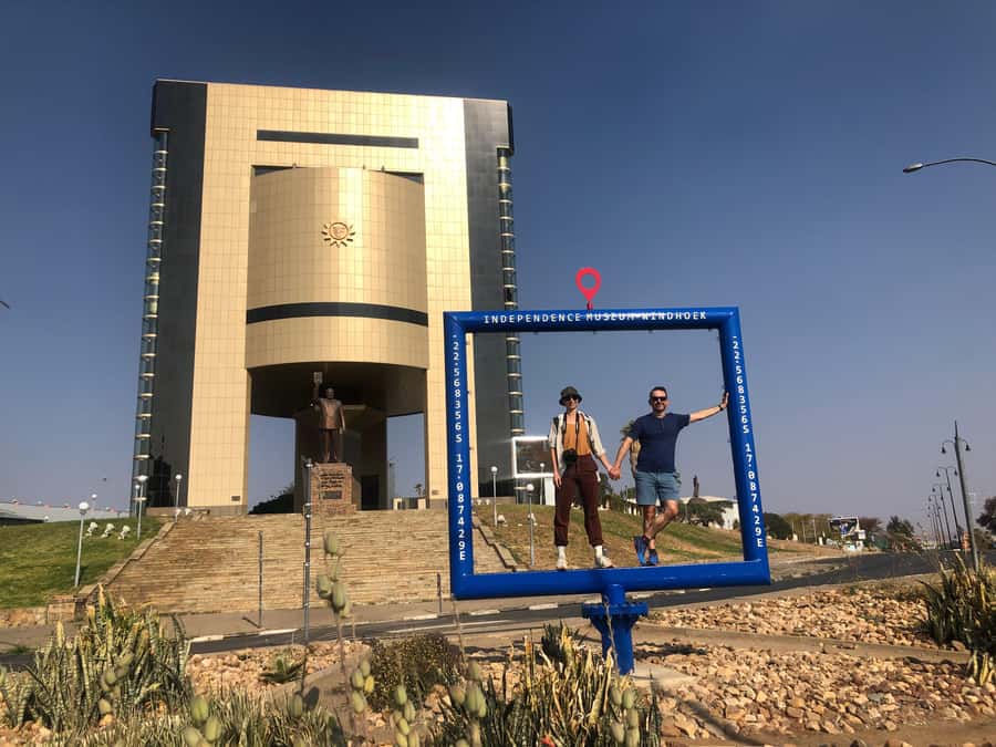 Windhoek: City & Township tour. Vehicle, guide, kapana - Starting with an easy hotel pickup