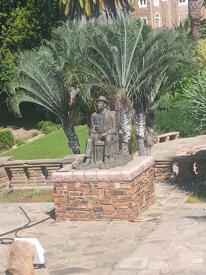 Windhoek: Katutura Township and City Walking Tour - Crafts, food, and a taste of everyday Windhoek