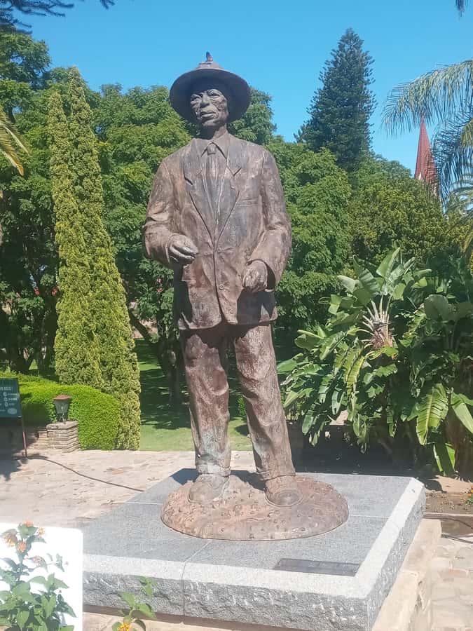 Windhoek: Katutura Township and City Walking Tour - China Town, Okahandja Park, and Old Location